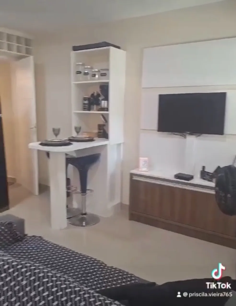 Home office in a 2-bedroom house, 60 m²
