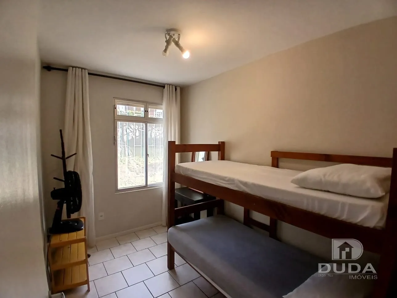 2-bedroom apartment with a washing machine in Florianópolis — photo 35
