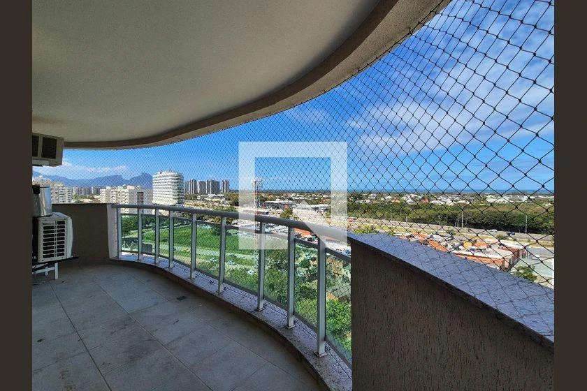 Furnished 3-bedroom apartment with balcony and views — photo 28