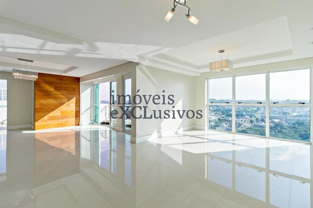 Penthouse with 4 en-suite rooms, balcony and private garden