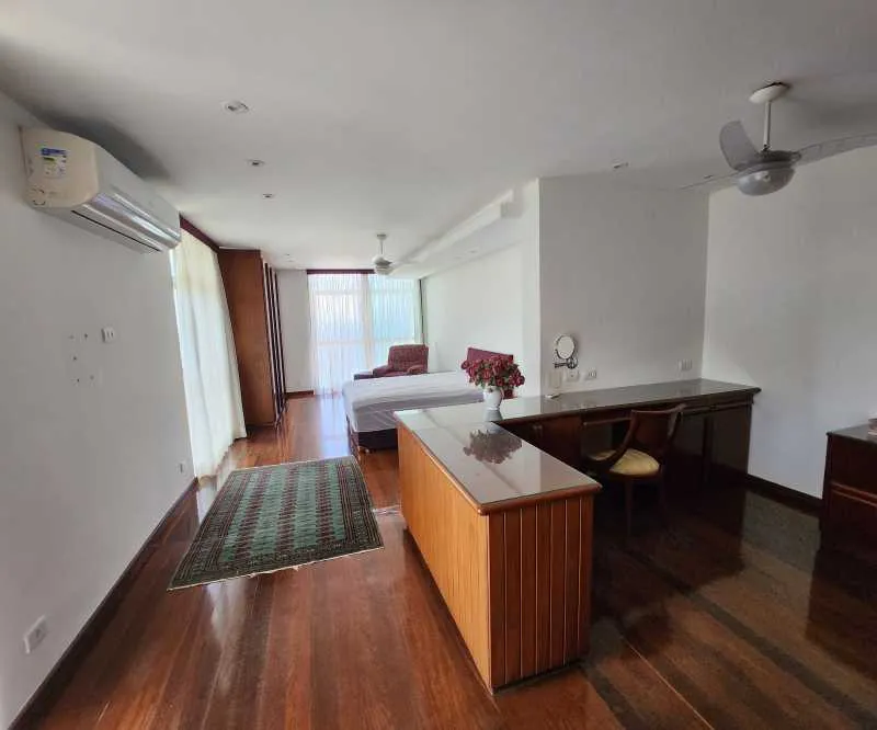 Apartment, 270 m², with a water view — photo 10