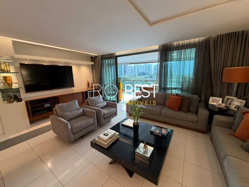 Apartamento de 3 quartos com 5 banheiros e 3 vagas — photo 2