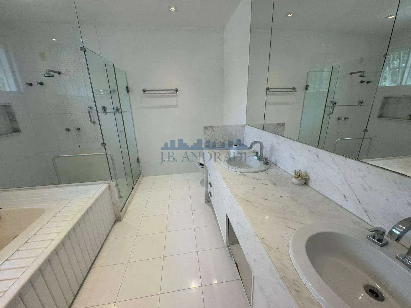 Casa 750 m² com 6 quartos e 10 vagas em condomínio — photo 40