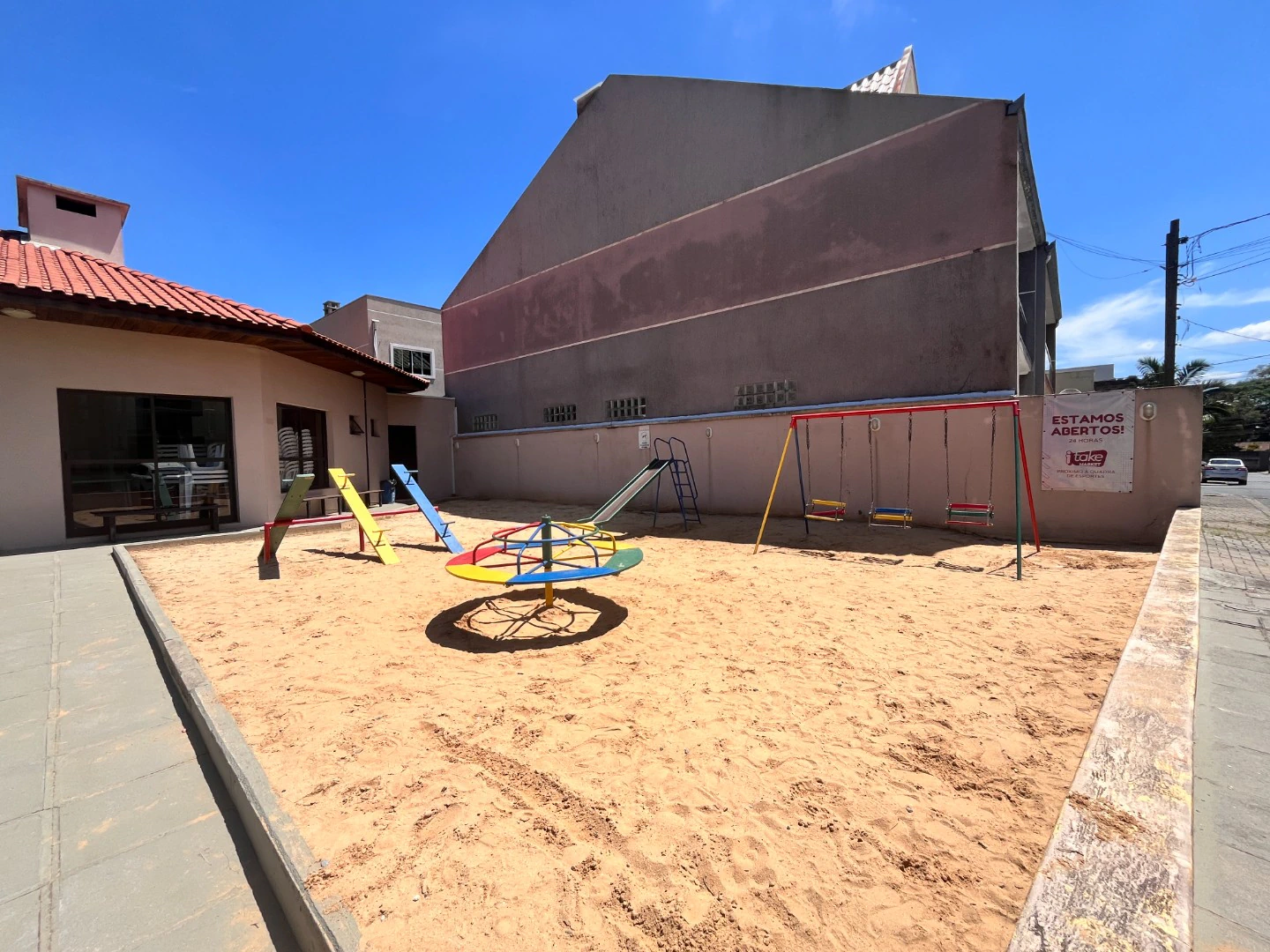 3 quartos e banheira: casa de 180 m² — photo 2