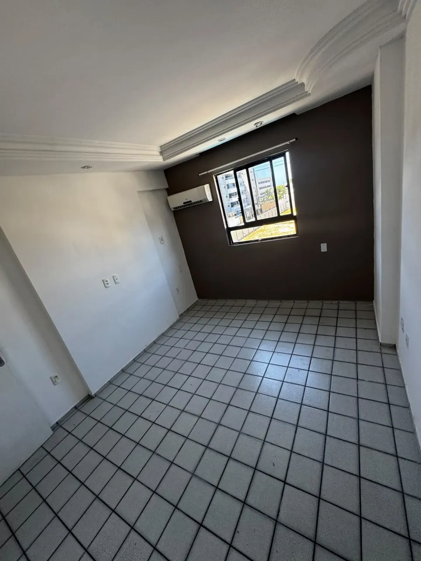 3-bedroom apartment with an enclosed balcony — photo 14