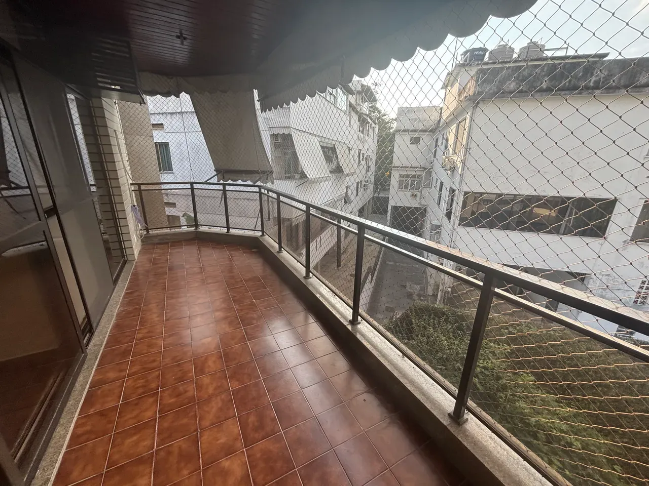 3-bedroom apartment with en-suite and balcony — photo 13