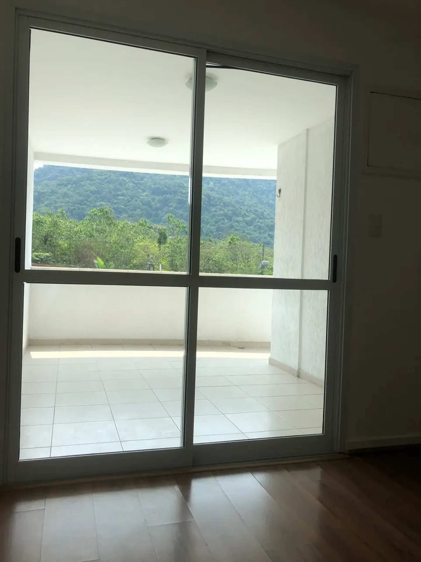 Mountain view in a 2-bedroom apartment, 73 m² — photo 11