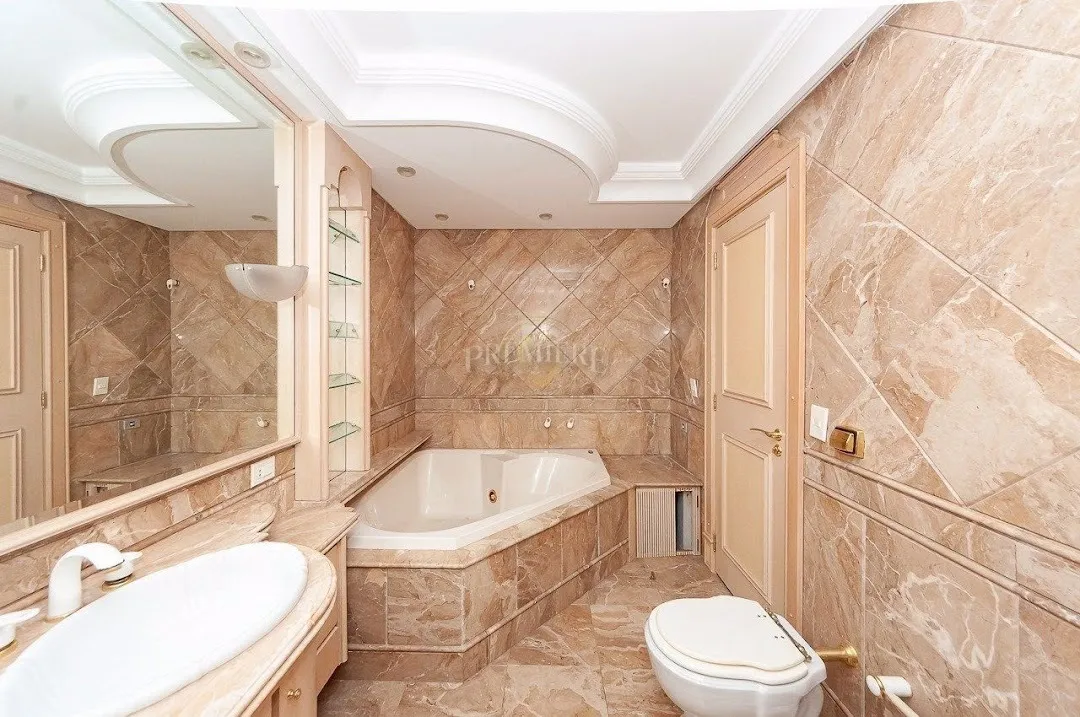 Casa com 4 suítes e jardim privativo, 7 banheiros — photo 49