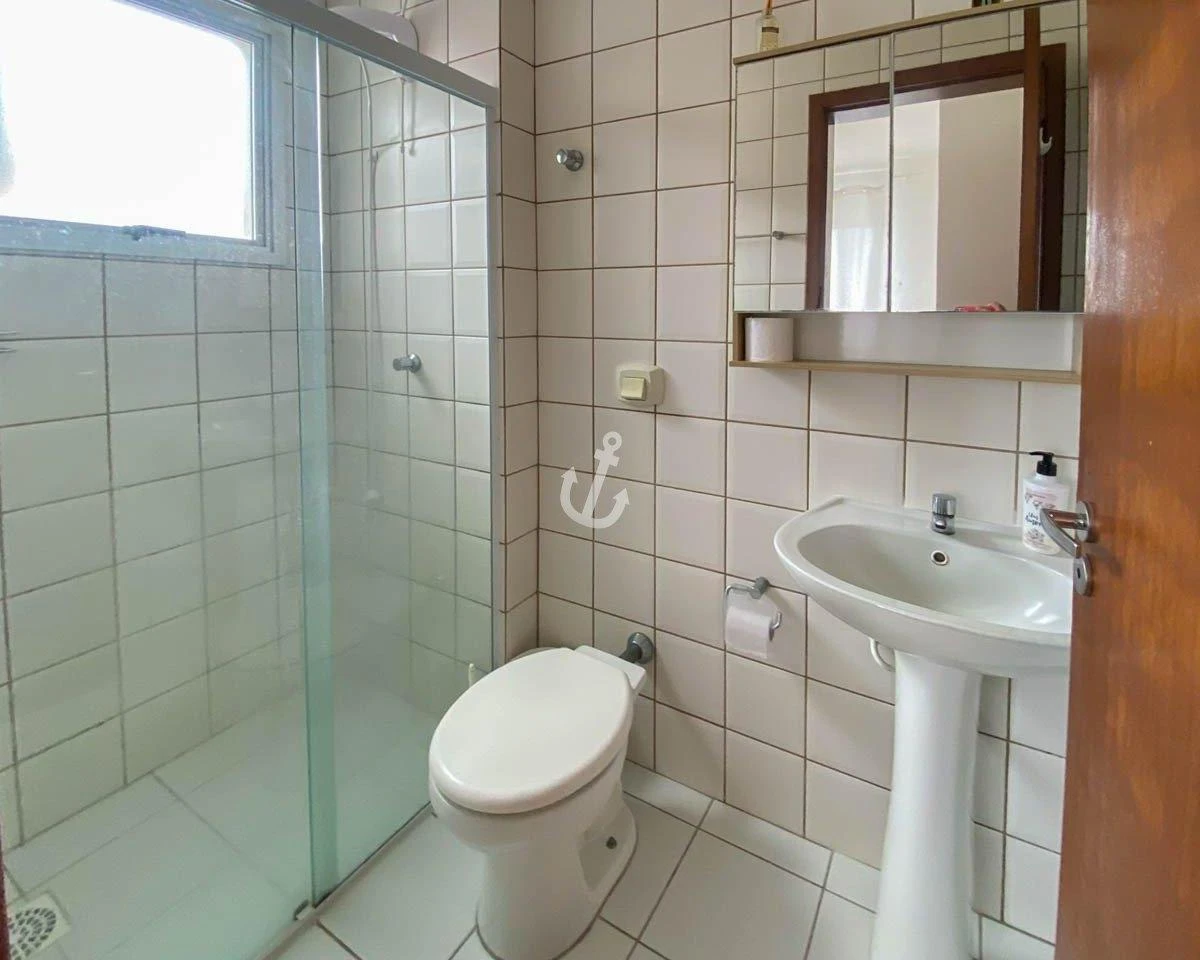 2-bedroom apartment with a washing machine in Florianópolis — photo 9