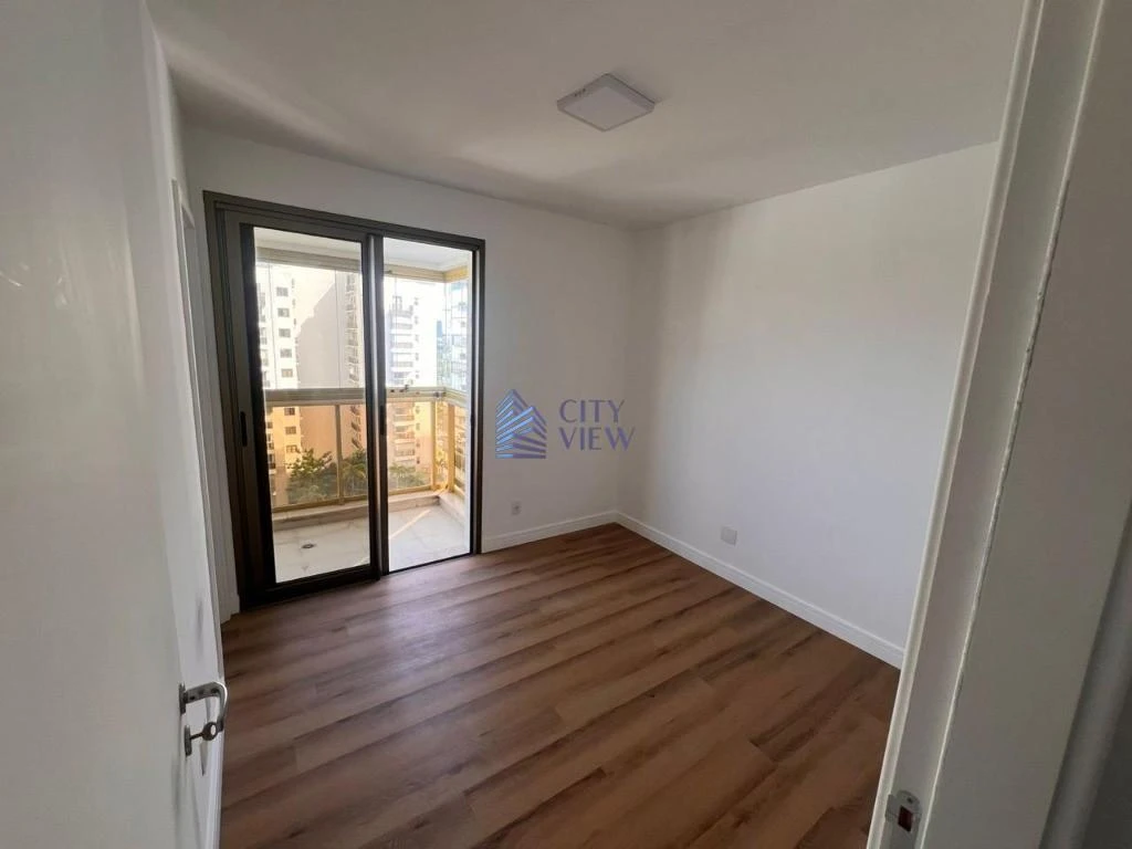 171 m² apartment with 4 bedrooms and 2 parking spots — photo 19