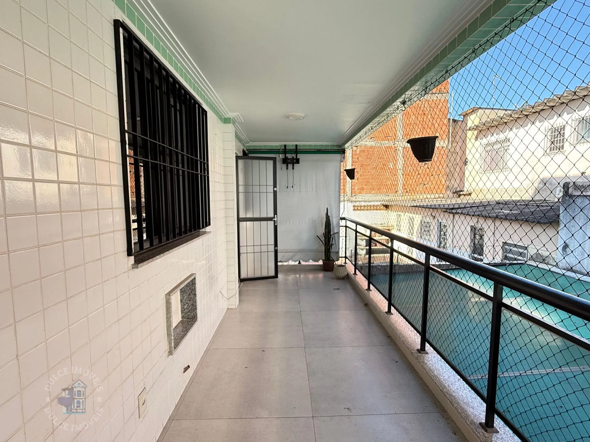 3-bedroom apartment with 1 en-suite and balcony — photo 7