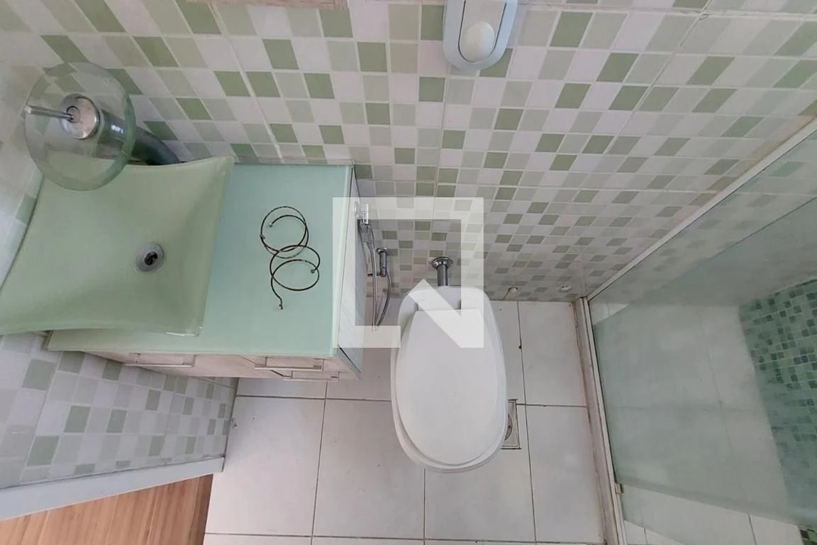 2-bedroom apartment in a building with a pool — photo 35