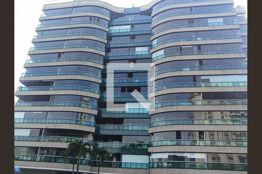 250 m² apartment with 4 bedrooms and 3 parking spots — photo 46