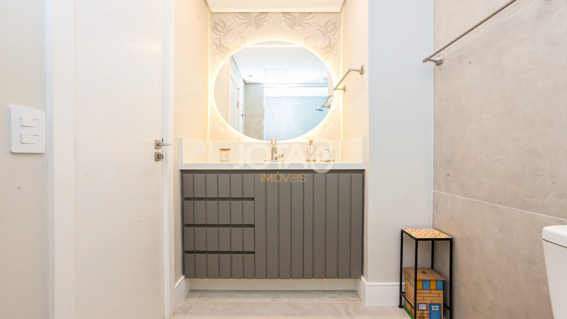 199 m² apartment with 2 bedrooms and a suite, 2 parking — photo 4