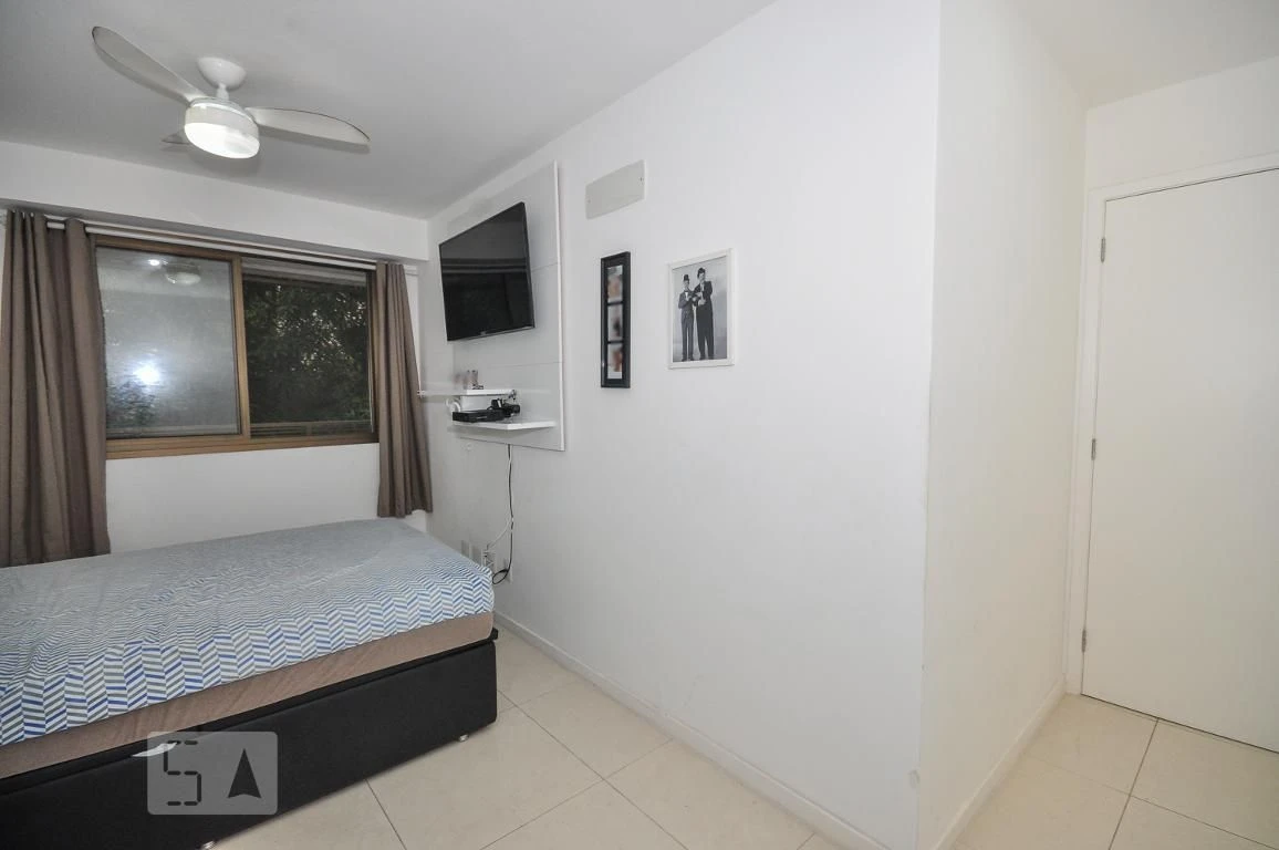 Floor-to-ceiling windows in a 2-bedroom apartment, 60 m² — photo 28