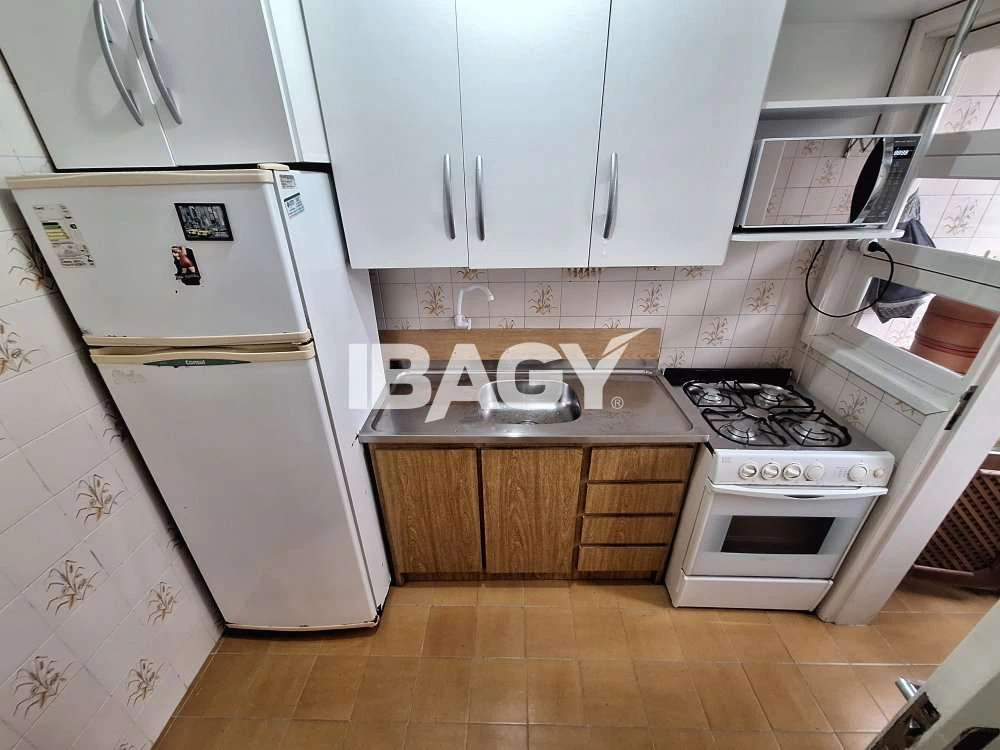 Apartamento mobiliado com 2 dormitórios e 1 vaga — photo 2