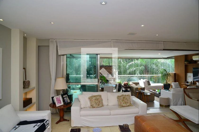 298 m² rental apartment with 4 en-suite bedrooms and balcony — photo 7