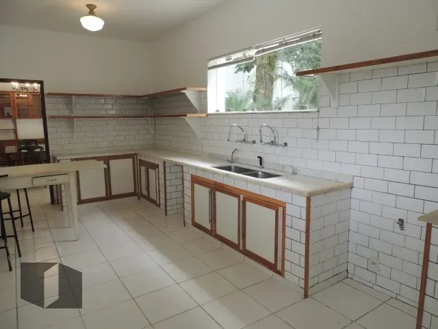 House with 4 bedrooms and 5 bathrooms, gas kitchen — photo 58
