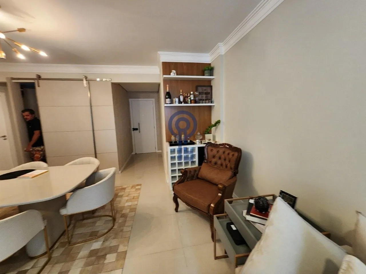 Furnished 4-bedroom apartment with 1 en-suite bath — photo 32