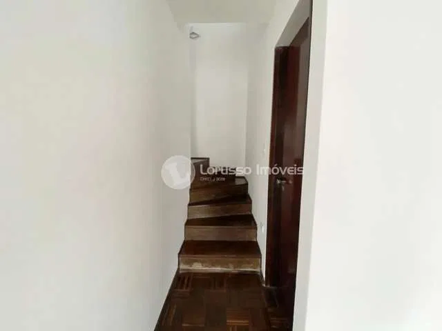 190 m² house with a bathtub and a home office — photo 17