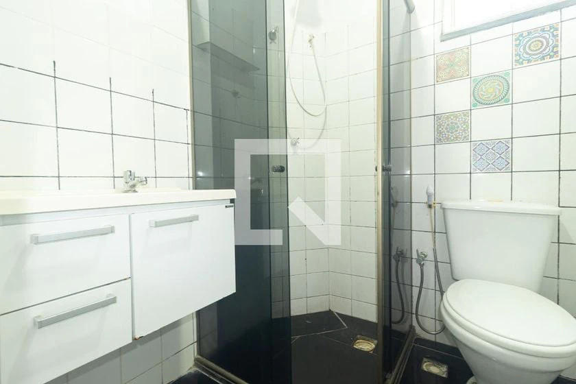 Apartamento de 2 quartos com piso de cerâmica e vaga — photo 6