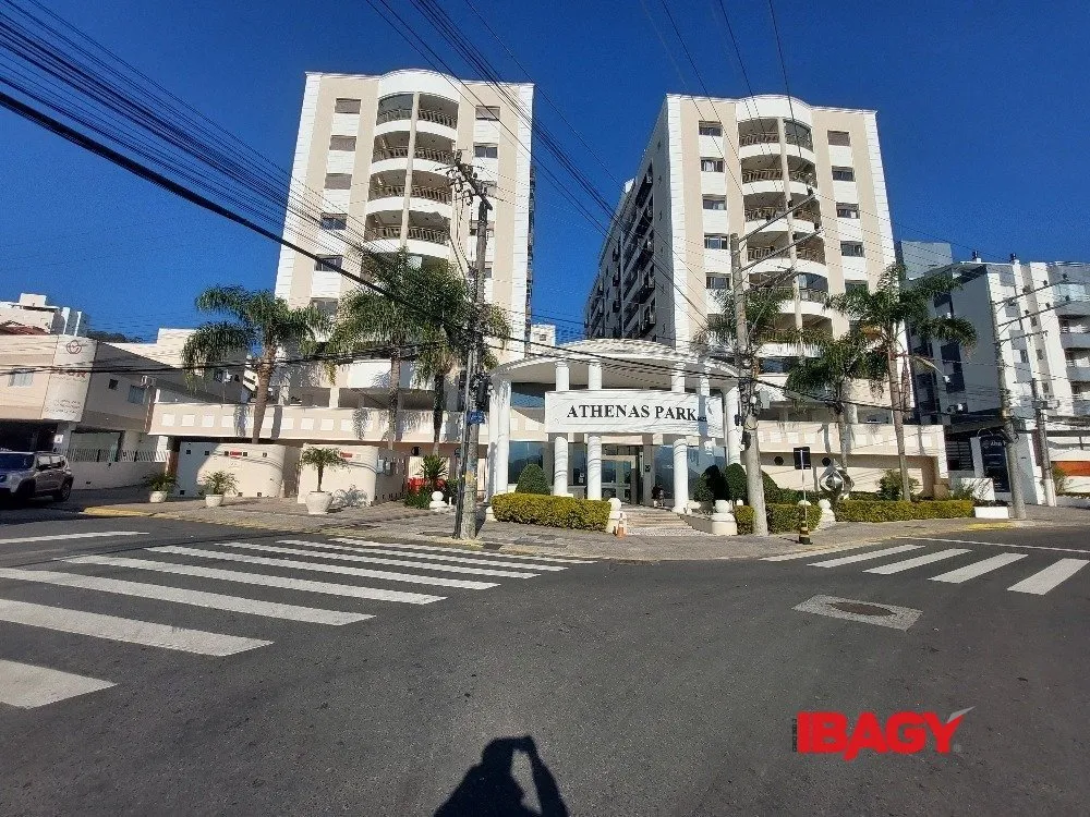 Piso amueblado de 2 dormitorios en la última planta — photo 24
