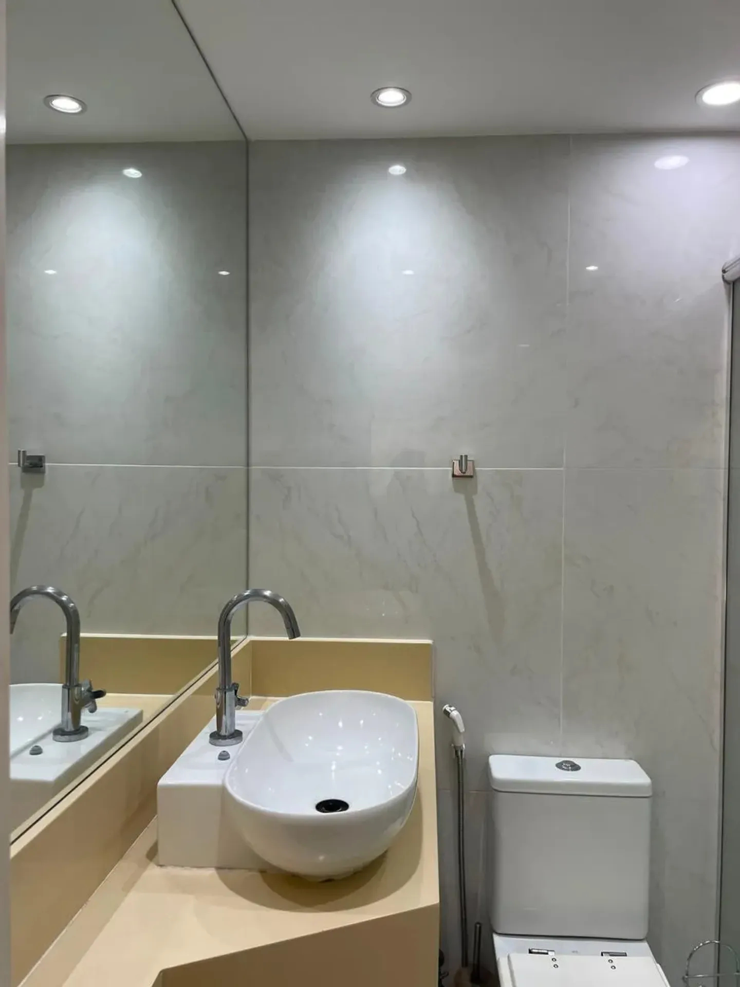 121 m² apartment with 3 bedrooms and 4 bathrooms — photo 21