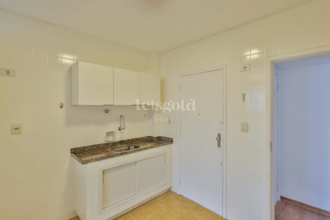 Apartment, 73 m², with wood or laminate floors — photo 12