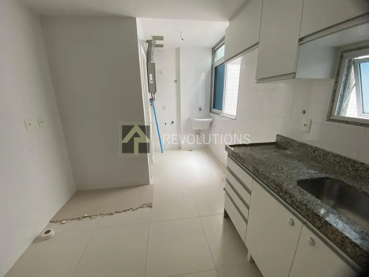 Apartamento de 3 quartos em condomínio com piscina — photo 21