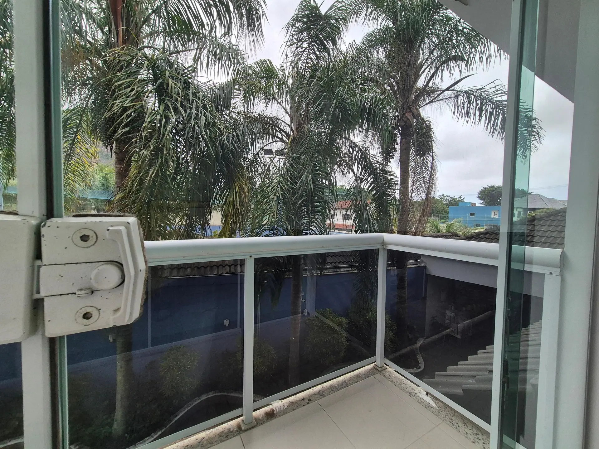 4 quartos e jacuzzi: casa de 318 m² — photo 65