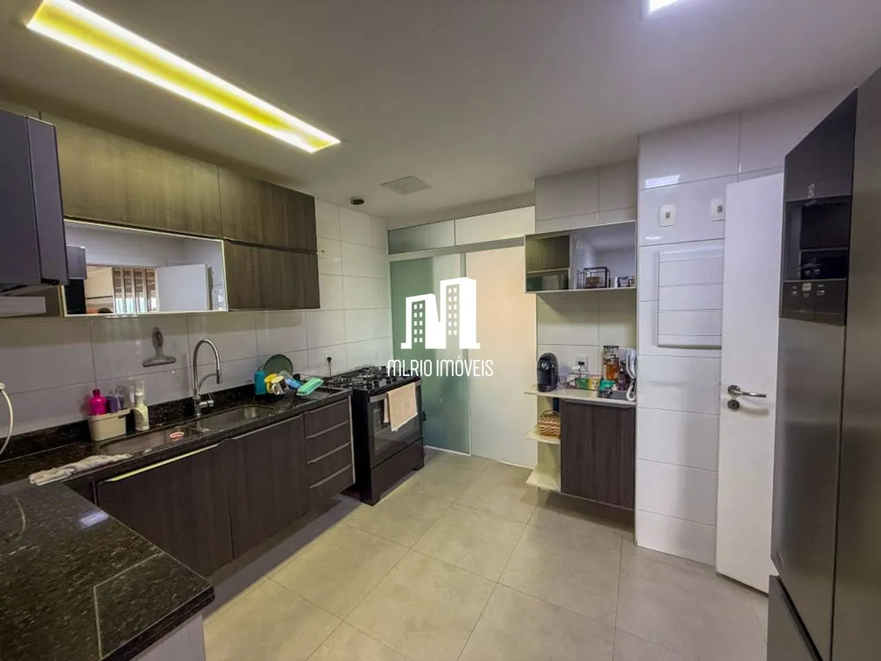 Furnished apartment, 192 m², with a water view — photo 2