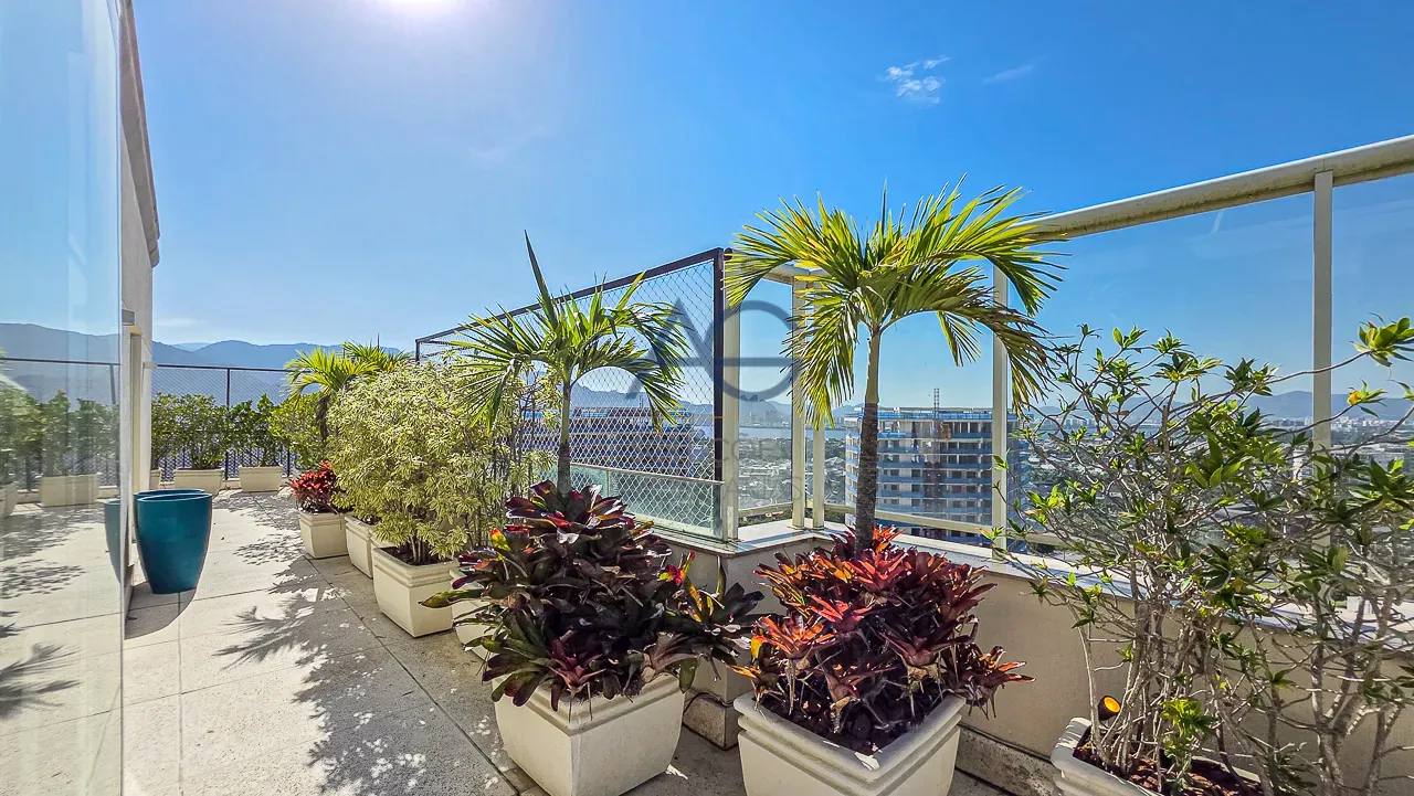 Duplex penthouse with 1 bedroom and open views — photo 7