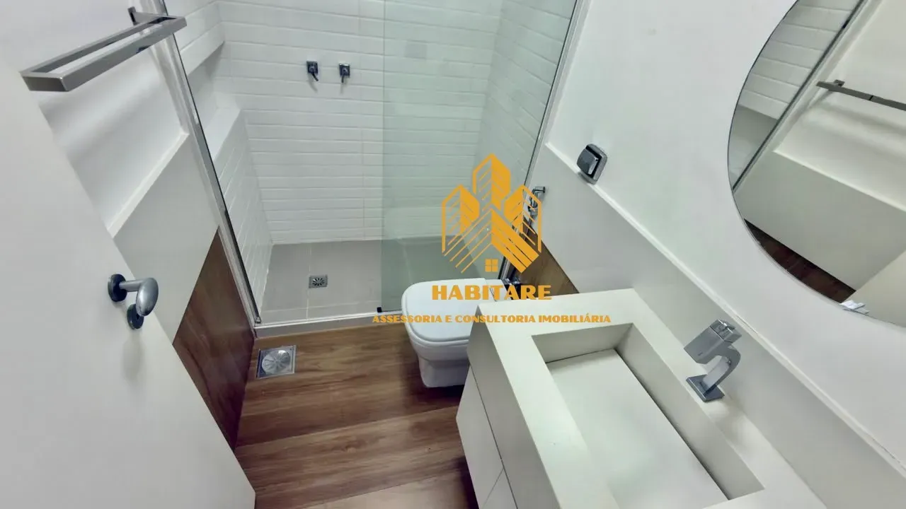 465 m² apartment with a water view and a bathtub — photo 27