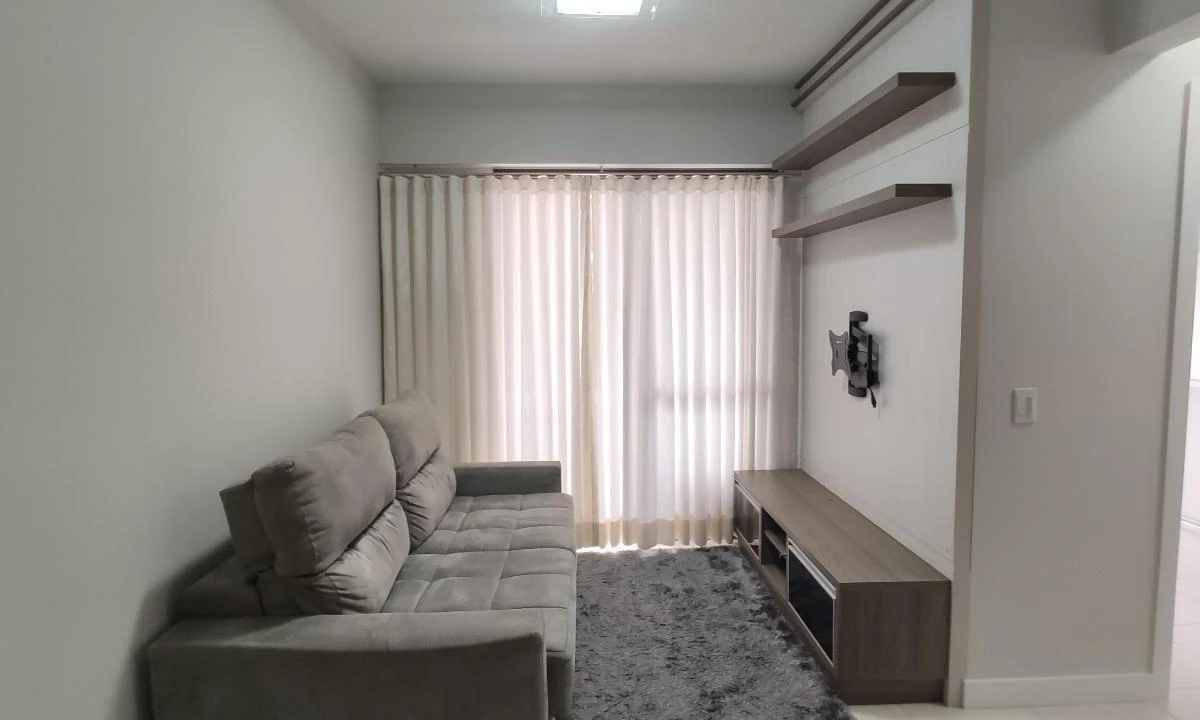 2-bedroom apartment with a home office — photo 6