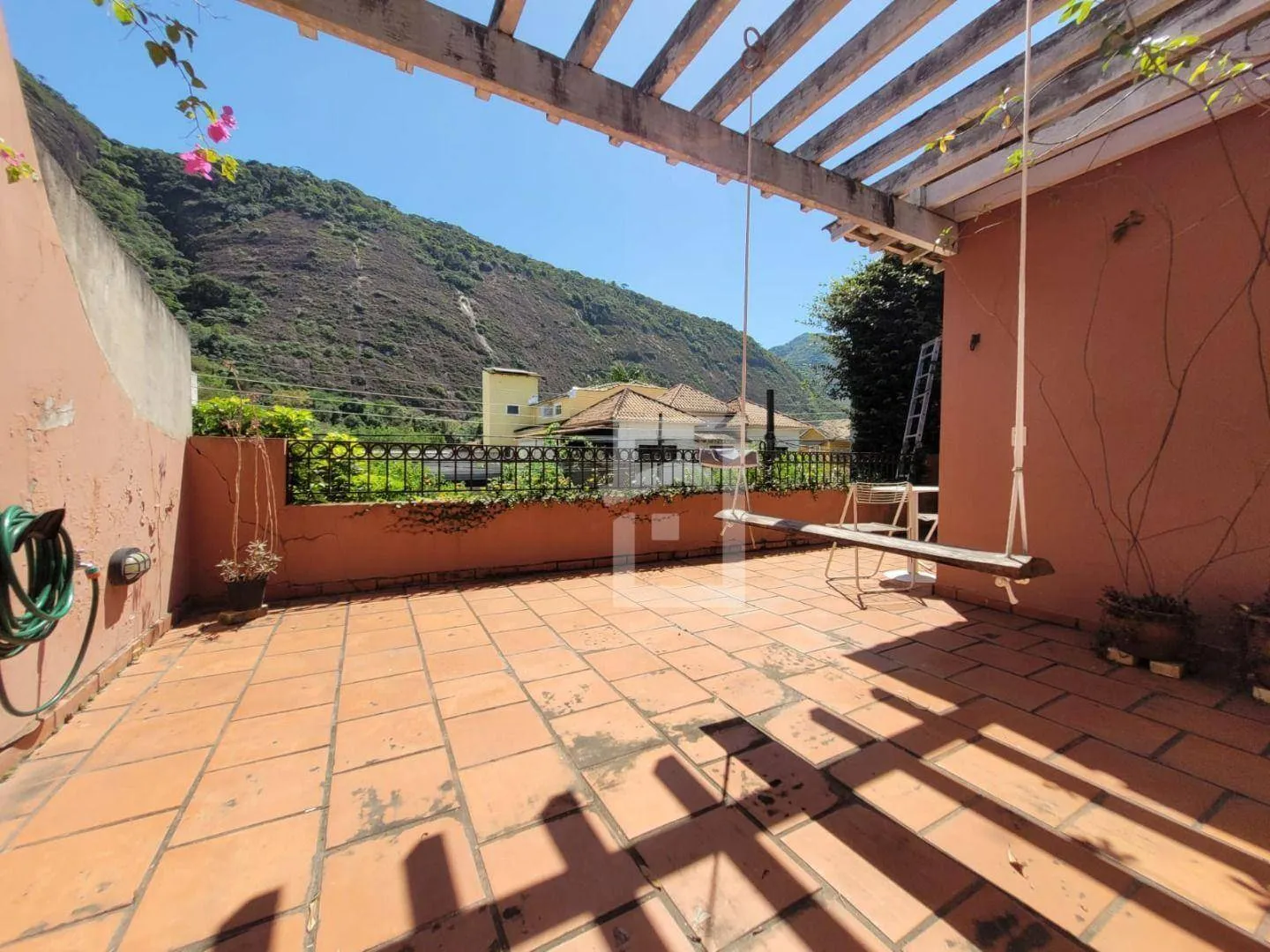 Furnished triplex house with 4 bedrooms 4 baths and 3 parking — photo 23