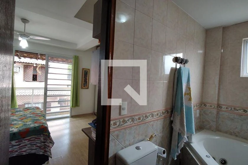 Condominium house with 4 bedrooms and 2 en-suites — photo 24