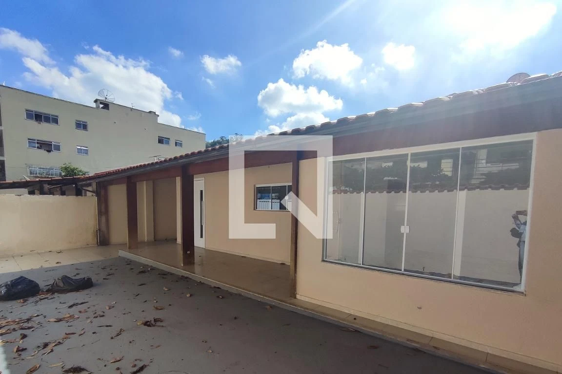 House with 4 bedrooms and balcony, plus private BBQ — photo 3