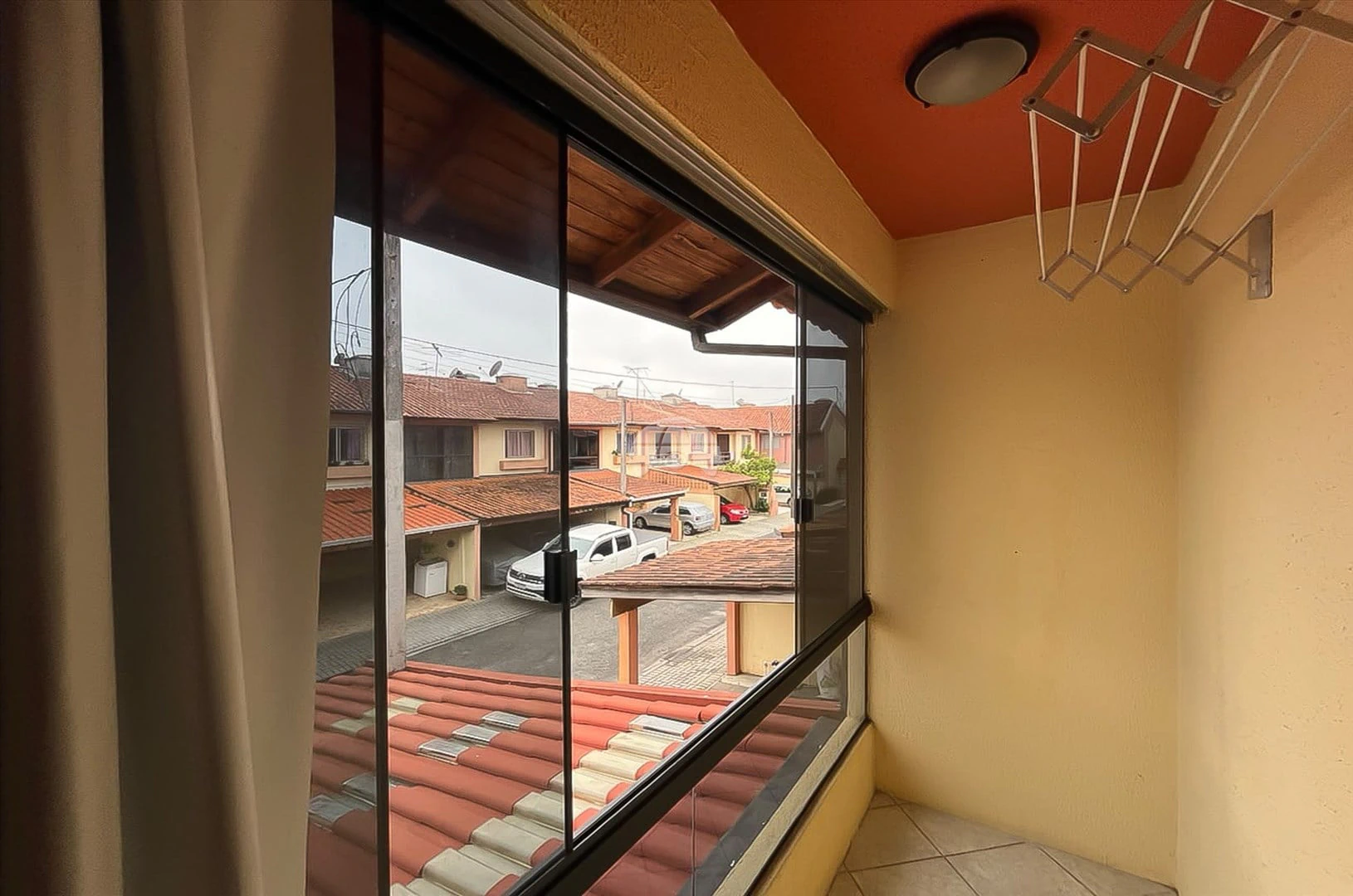 2-bedroom house with a walk-in closet in Curitiba — photo 3