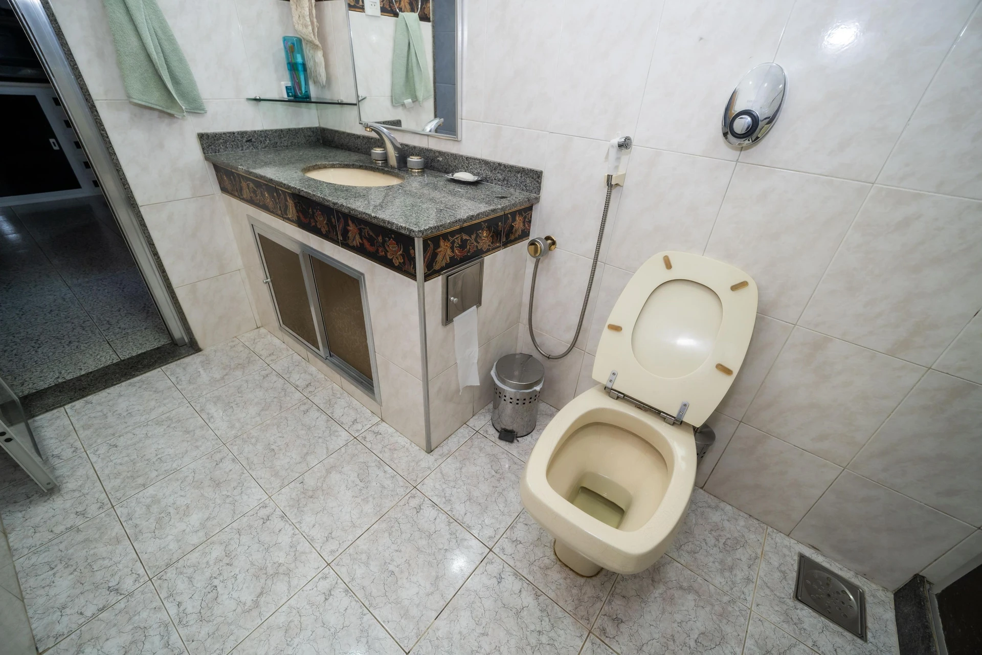 Furnished house, 449 m², with a jacuzzi — photo 63