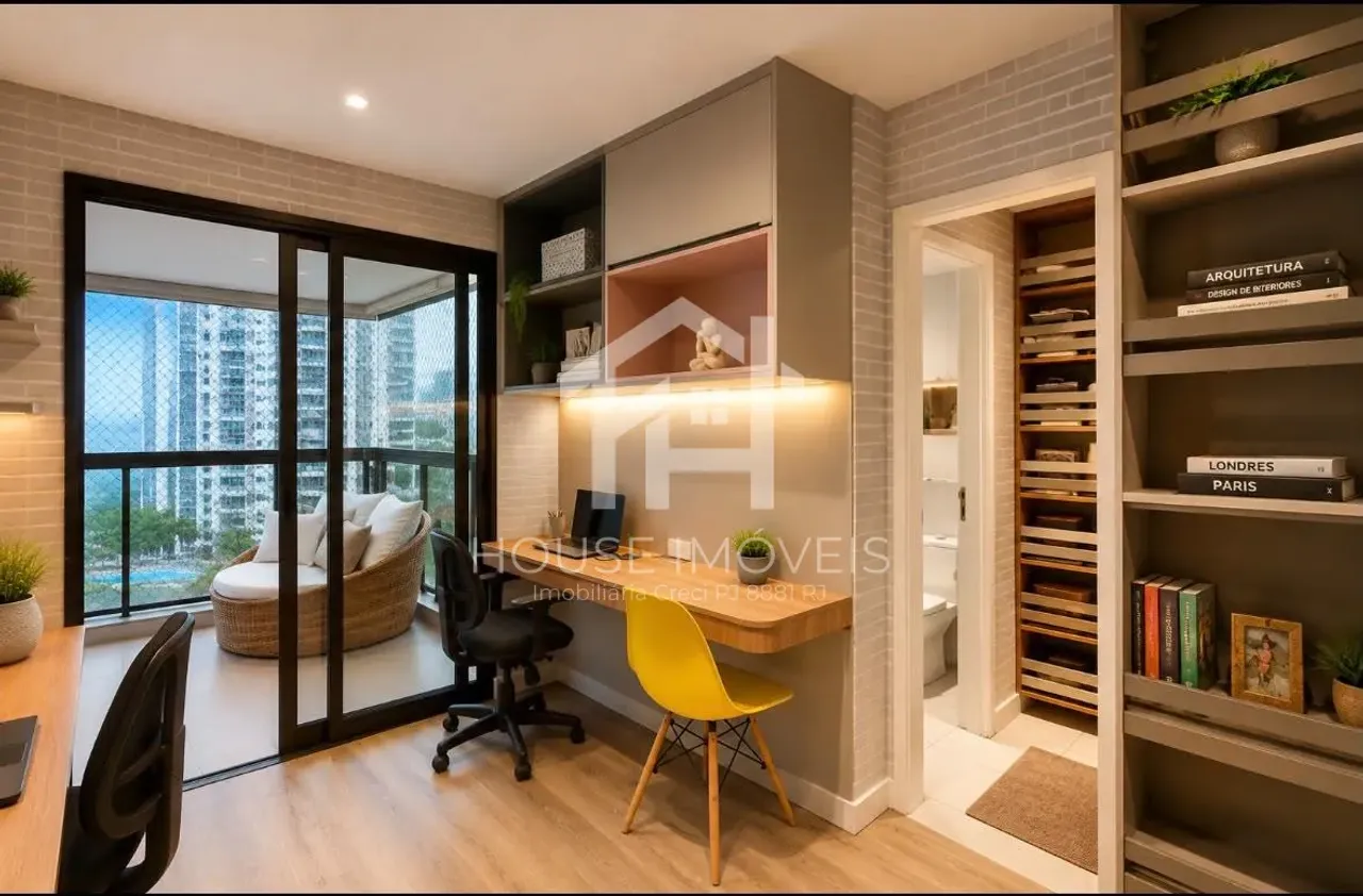 3-bedroom apartment with 5 bathrooms and a glass balcony — photo 14