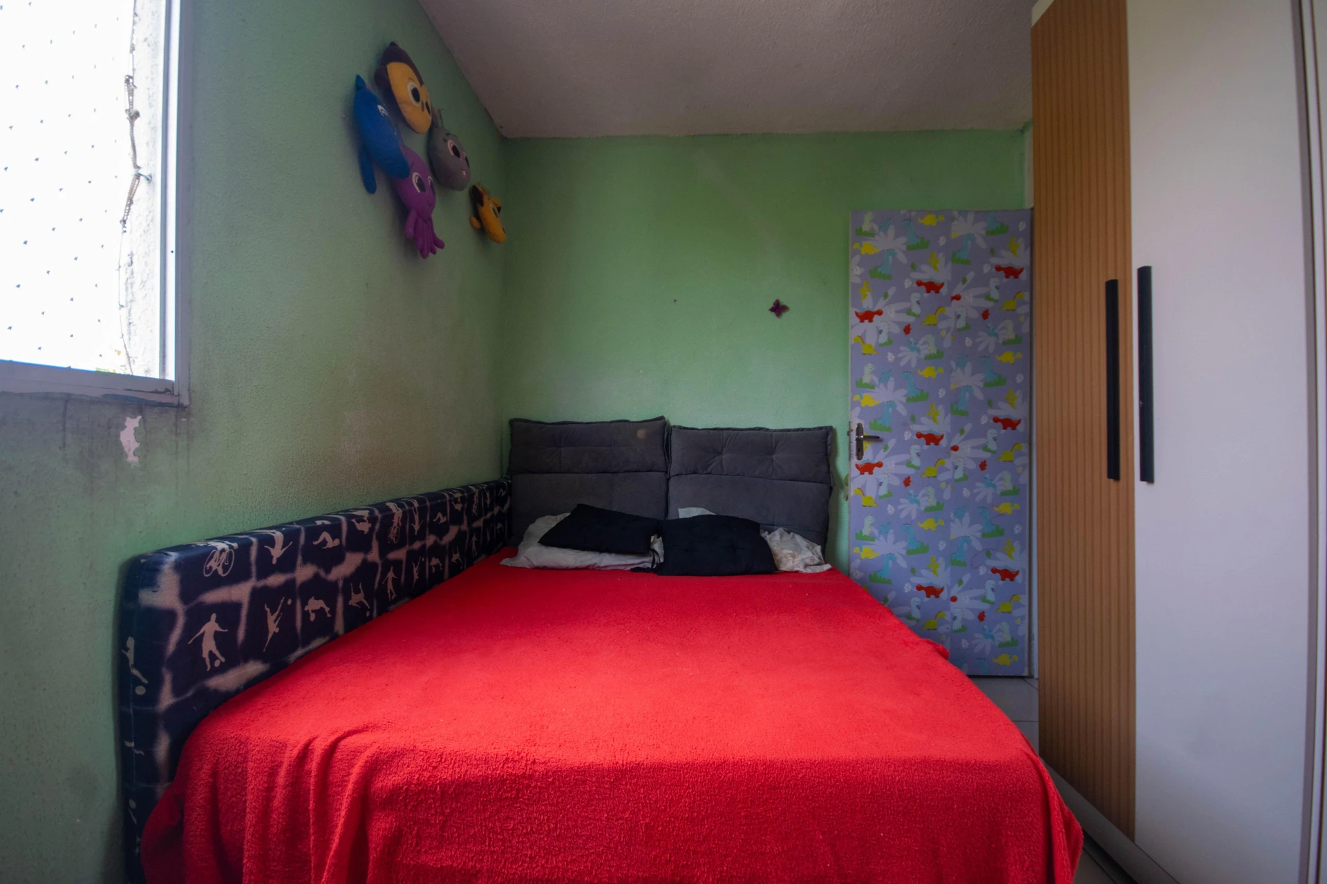 Furnished 2-bedroom apartment with 1 bathroom — photo 22