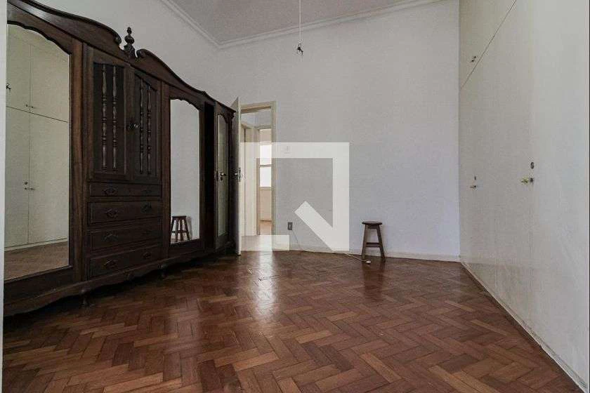 Rental apartment with 3 bedrooms, 160 m² and balcony — photo 13