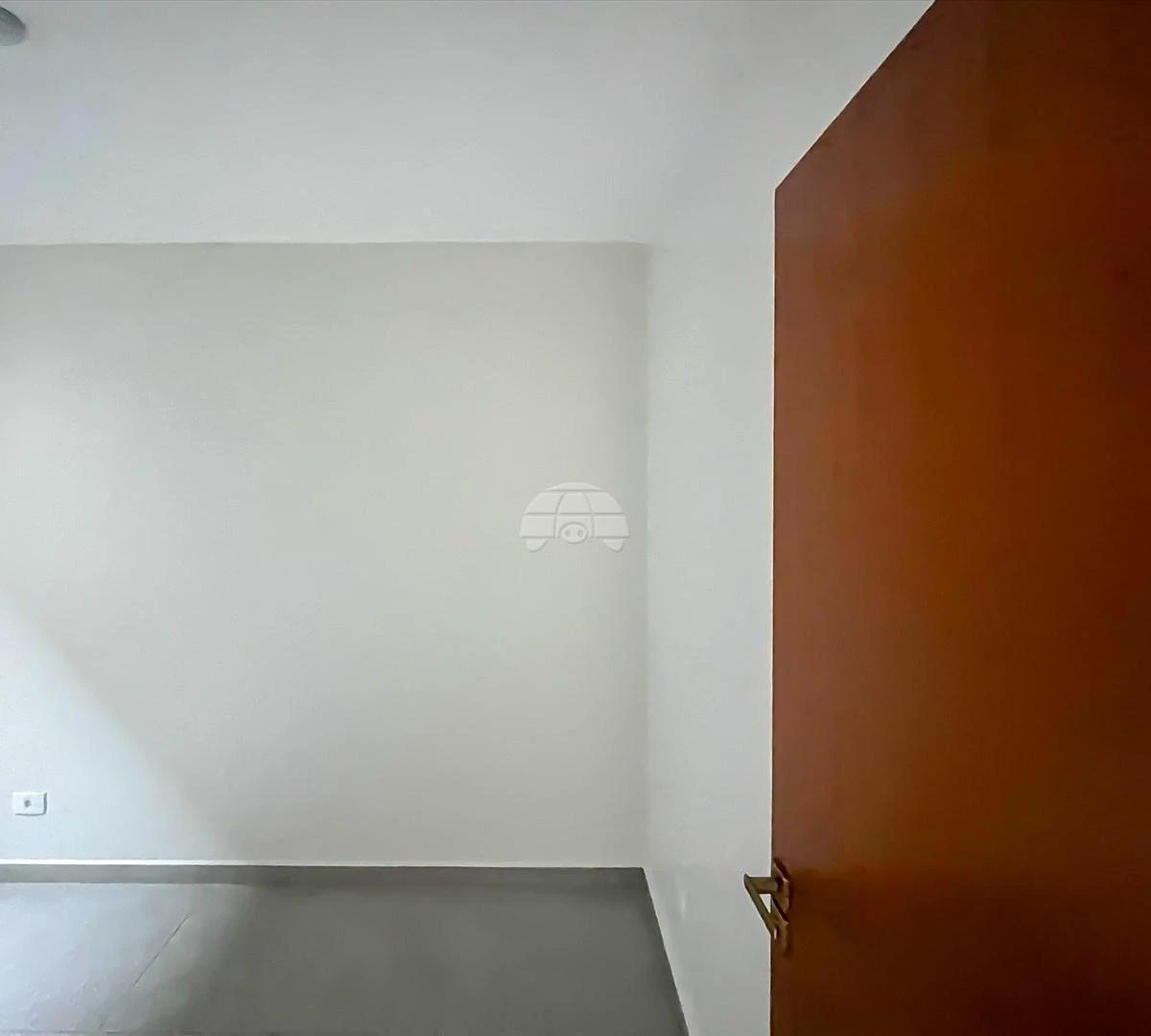 39 m² house with a glass shower enclosure — photo 14