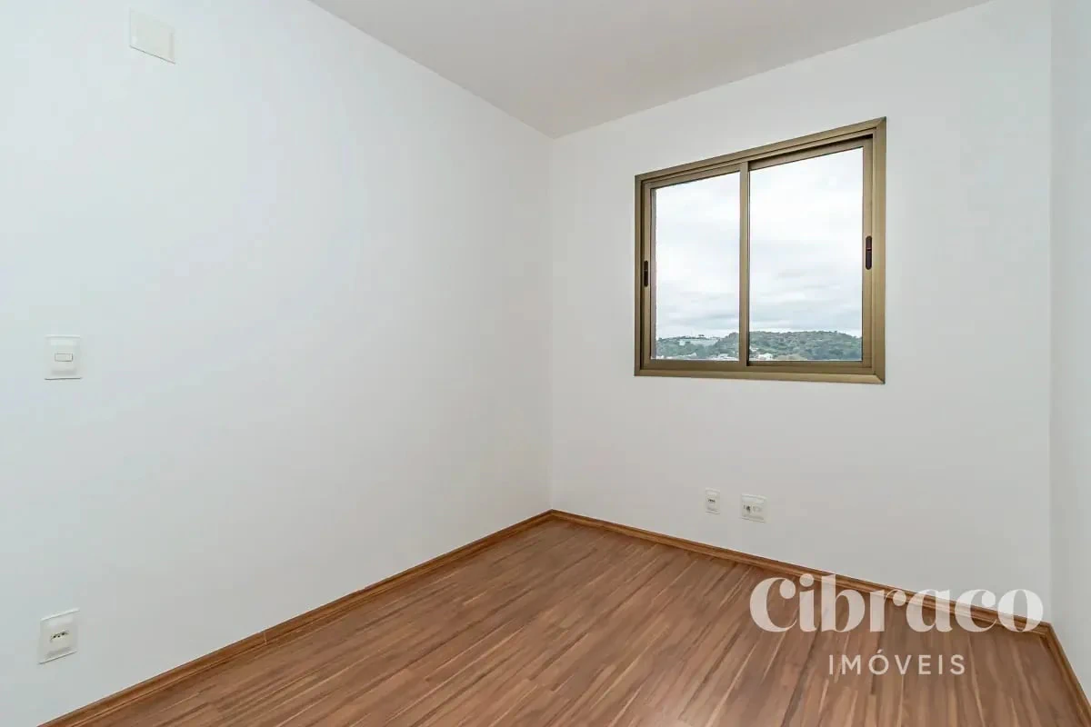 Glass-enclosed balcony in a 2-bedroom apartment, 69 m² — photo 18