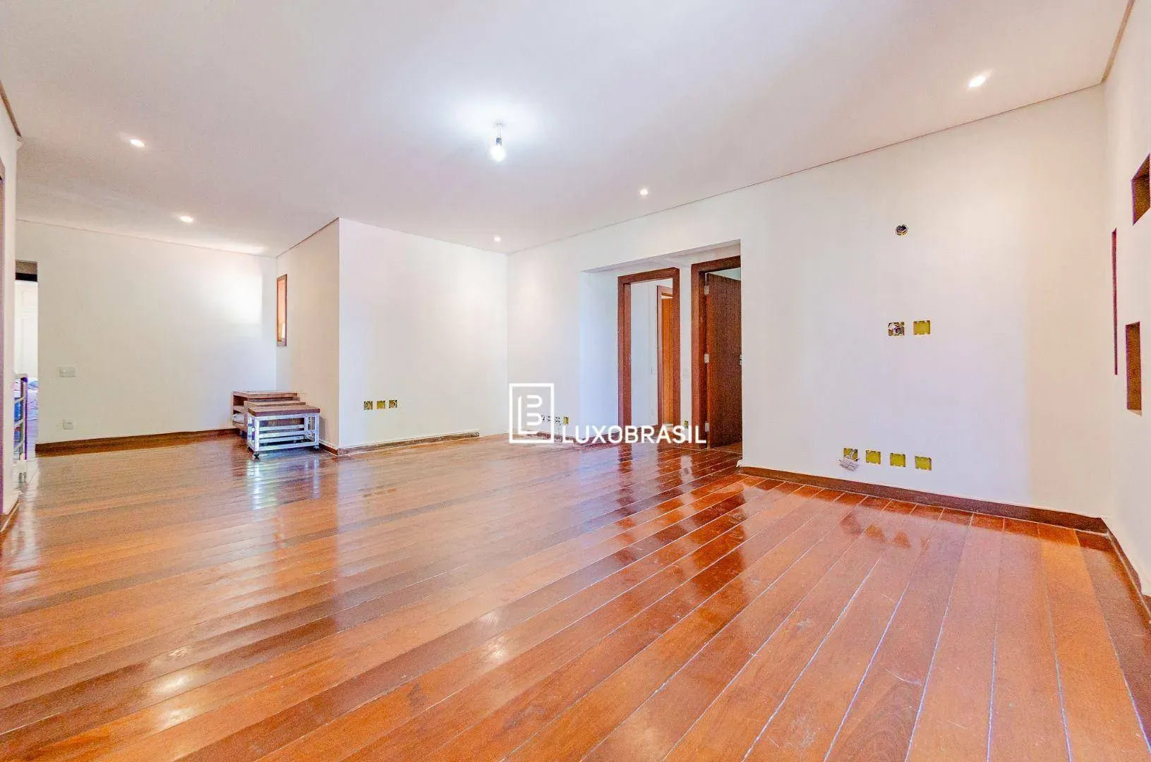 Furnished house with 6 en-suite bedrooms and 9 parking — photo 31