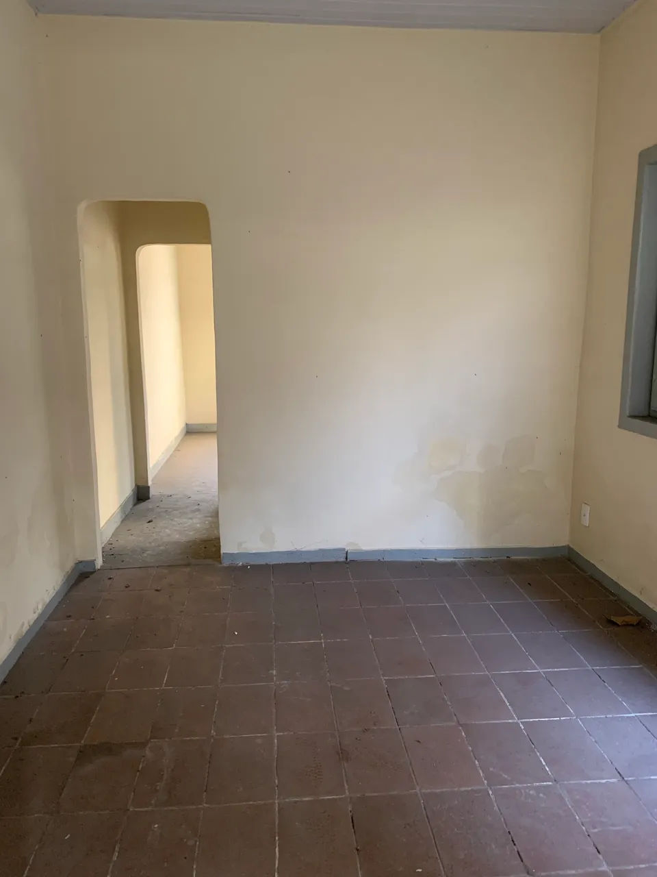 Unfurnished 1-bedroom apartment with 1 bathroom