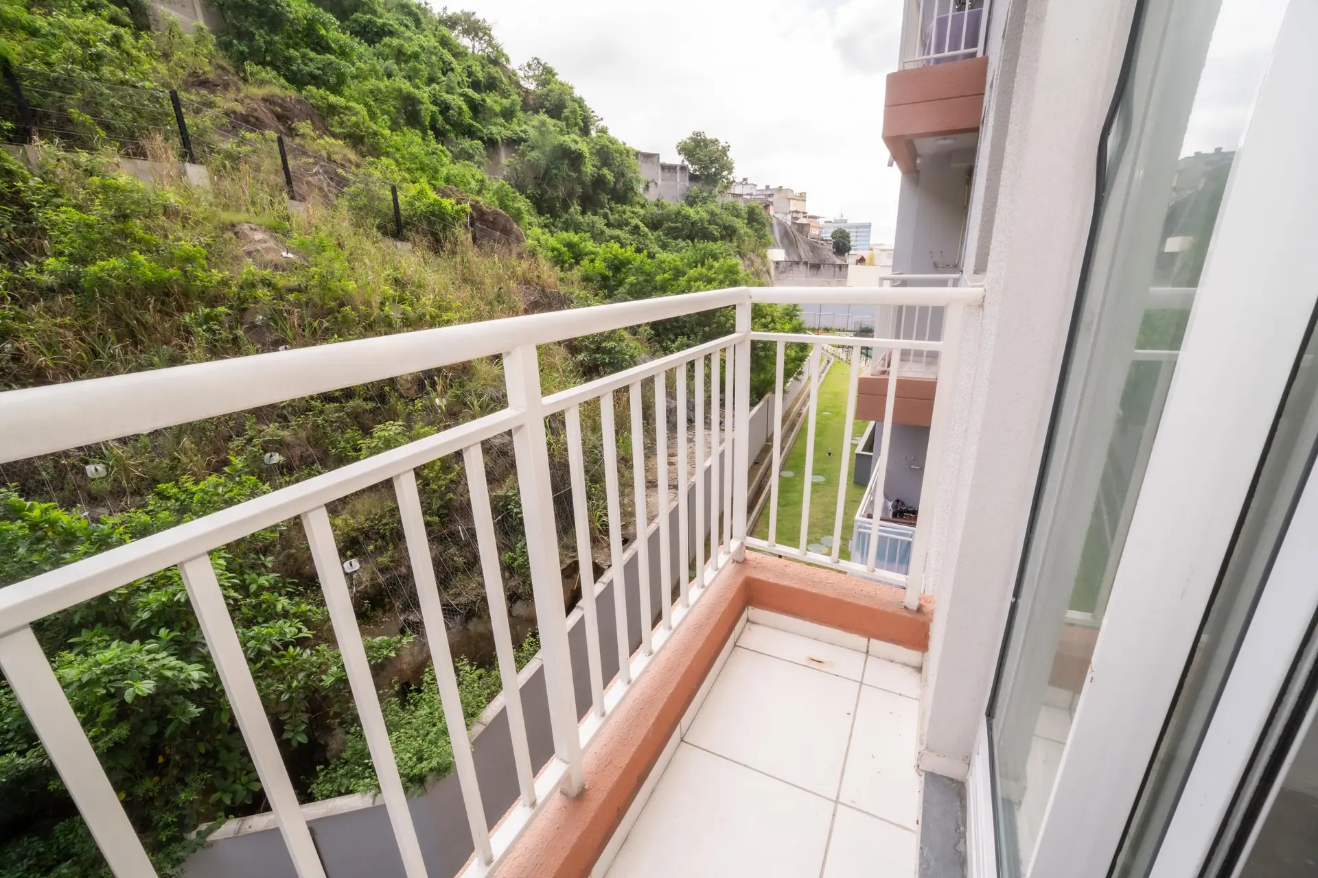 Вид на парк и 2 спальни: квартира 38 м² — photo 9