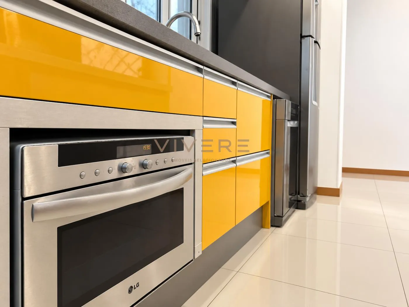 98 m² apartment with a washing machine and a dishwasher — photo 14