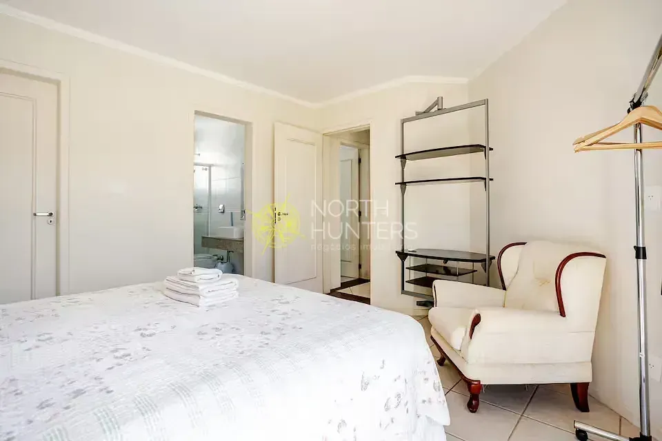 Casa amueblada con 3 dormitorios y 2 suites, 400 m² — photo 28