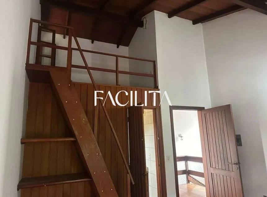 House with 3 bedrooms and a private garden — photo 28